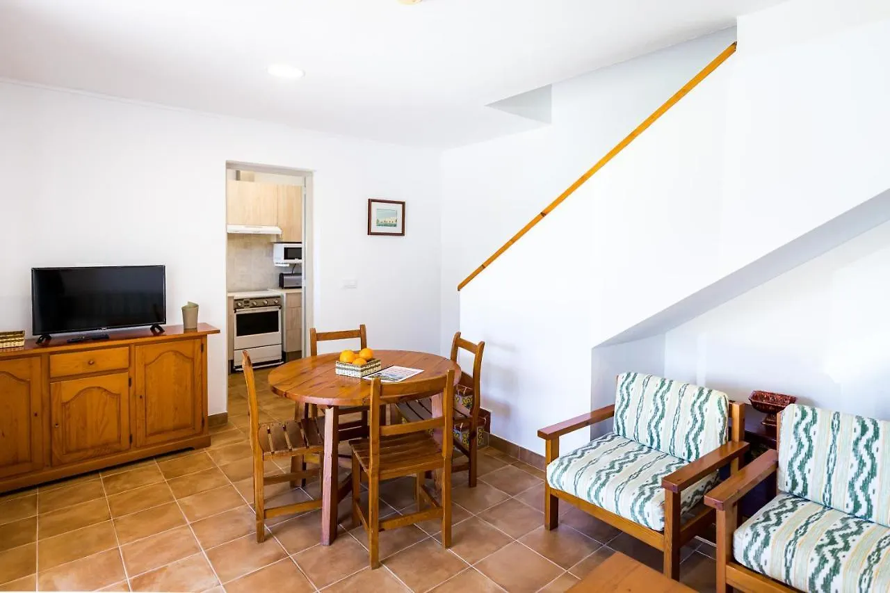 Apartamentos Arenal Playa Punta Grossa 0*,  Spain