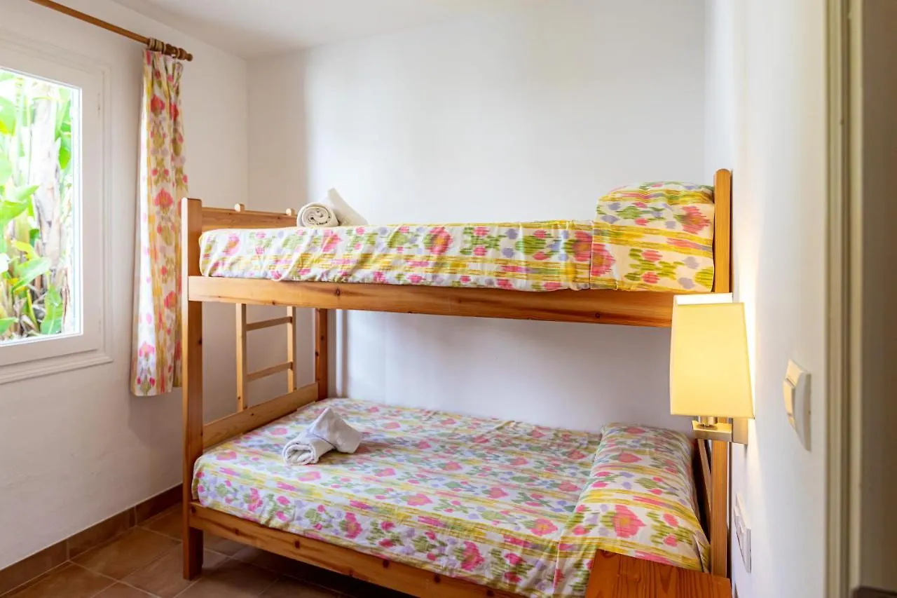 Apartamentos Arenal Playa Punta Grossa Spain