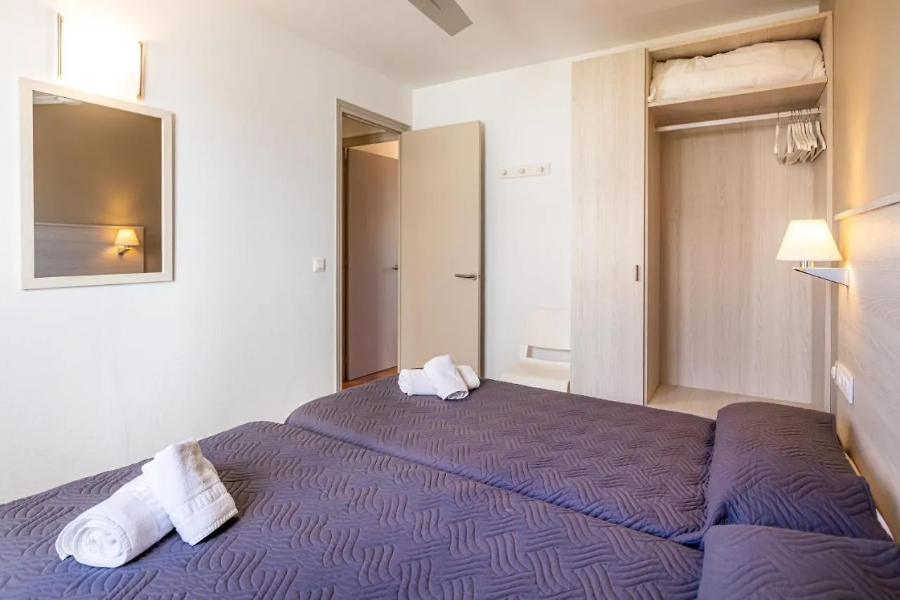 Apartamentos Arenal Playa Punta Grossa 0*,  Spain