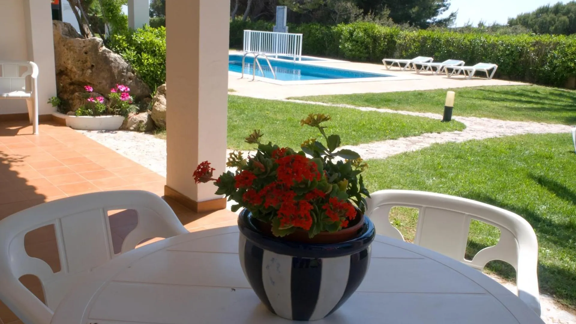 Apartamentos Arenal Playa Punta Grossa Spain