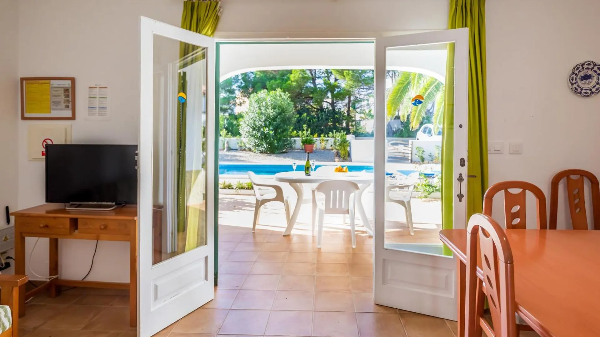 Apartamentos Arenal Playa Punta Grossa 0*,